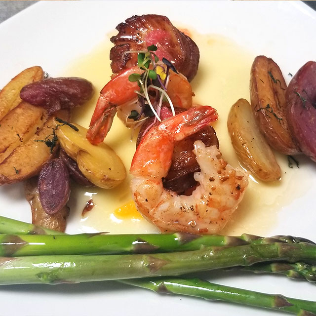 Shrimp & Scallops Pogreba Restaurant